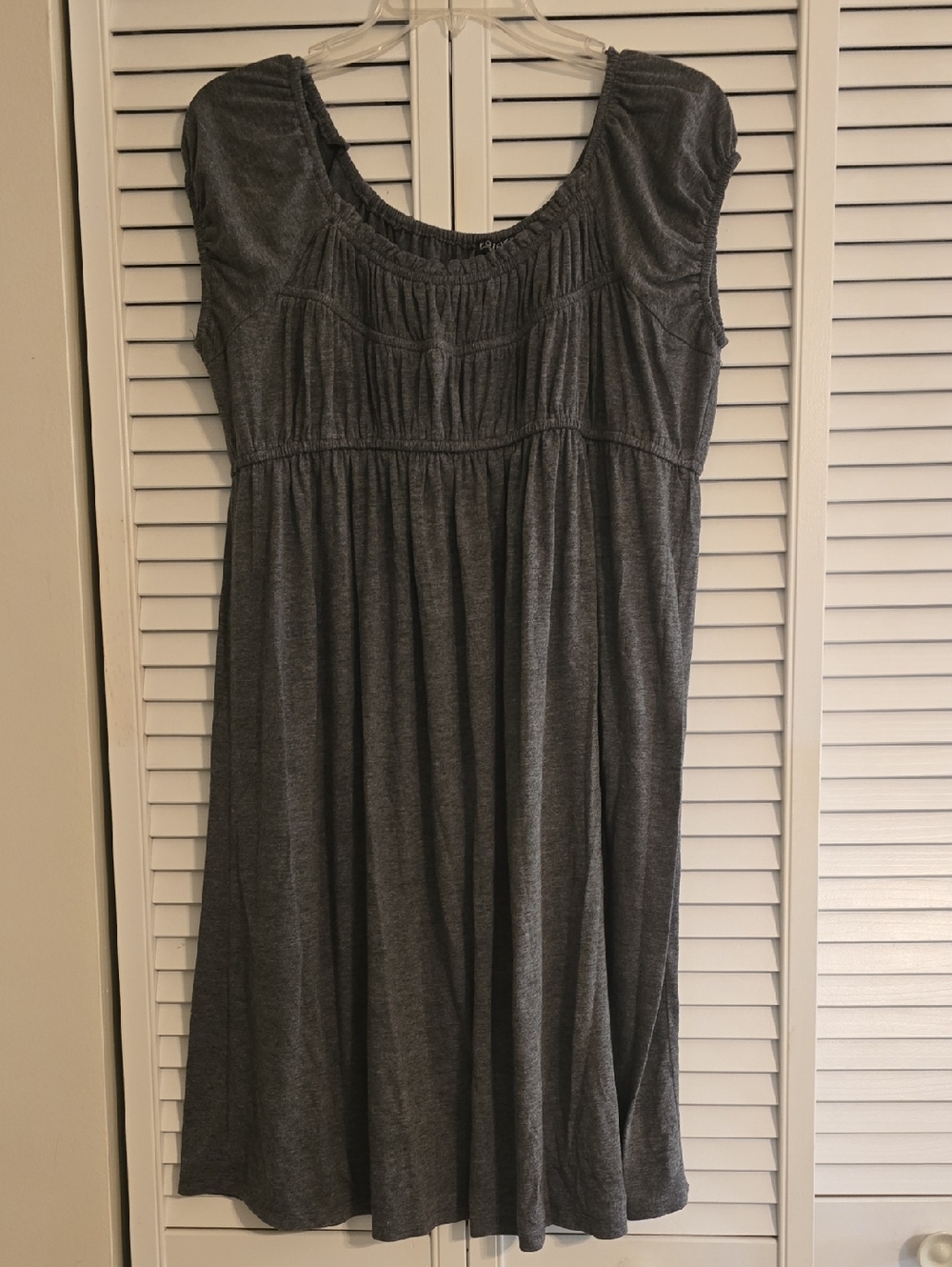 Women’s Gray Midi Dress — Soft Scoop Neck Casual Dress